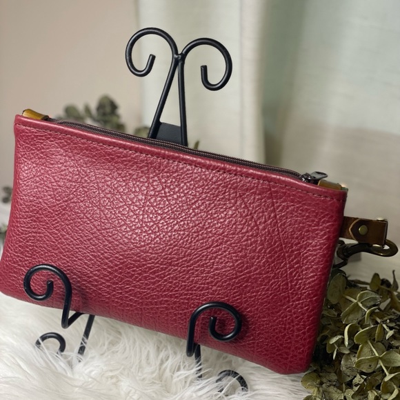 Cowhide Wristlet Clutch Leather Aztec Embossed Leather pattern with zipper - Picture 5 of 7